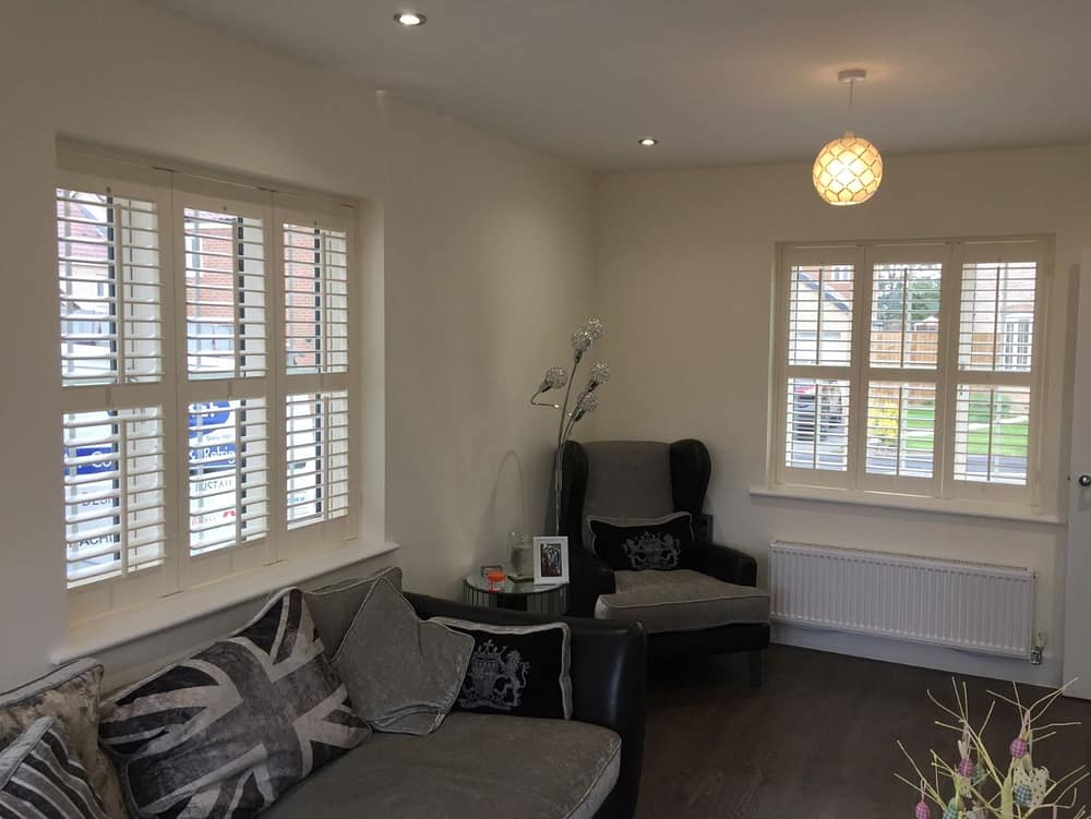 full-height-shutters-mid-rail-hertfordshire-4 Full Height Shutters Hertfordshire